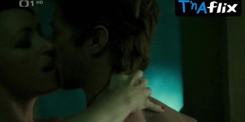 Tereza Voriskova Sexy Scene  in Vsivaci