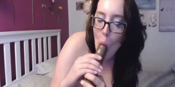 lovely librarian with glasses BBW who loves poetry and being spoiled.mp4