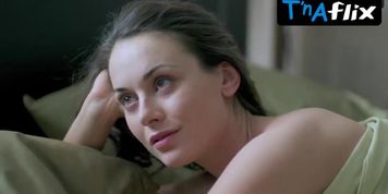 Ekaterina Olkina Sexy Scene  in Dvoynaya Zhizn