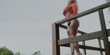 giljung naked