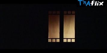 Ann Ceurvels Breasts Scene  in Rauw!