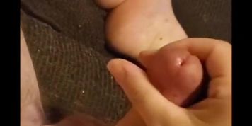 Jerkin off and huge cumshot 