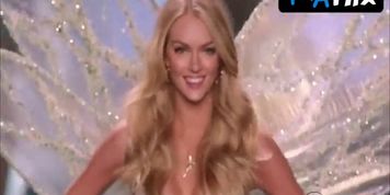 Lindsay Ellingson Underwear Scene  in The Victoria'S Secret Fashion Show 2014