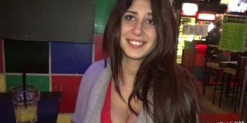 Big butt babe gets pussy railed