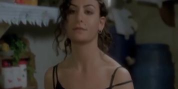 Hala Omran Arab Syrian actress show her underwear in movie - ??????? ??????? ??? ?????