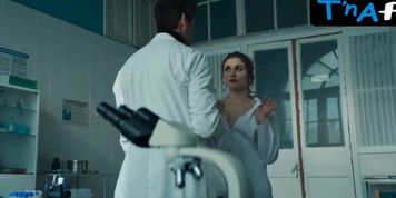 Veronika Lysakova Breasts,  Underwear Scene  in Vampiry Sredney Polosy