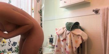 Teen with an amazing body in the shower