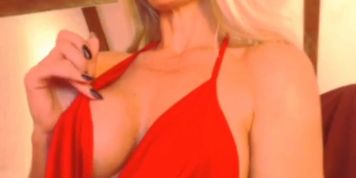 Blonde Cam Hottie
