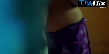 Rani Pari Breasts Scene  in Pehredaar 2