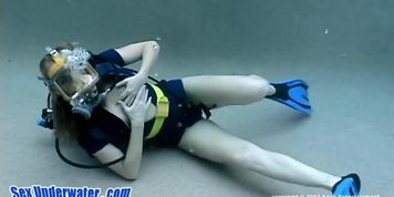 Full Face Scuba masturbation