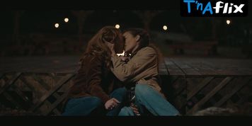 Tawny Cypress Lesbian Scene  in Yellowjackets
