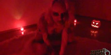 HALLOWEEN ZOMBIE FUCK !!!!!