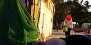 outdoor dickflash for arab girl 3