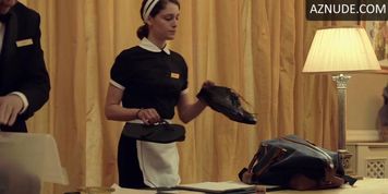Ariane Labed Underwear Scene  in The Lobster