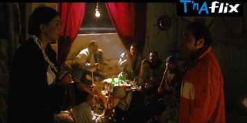 Ghada Abdel Razek Sexy Scene  in Reklam
