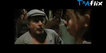 Mariah Teixeira Breasts Scene  in Baixio Das Bestas