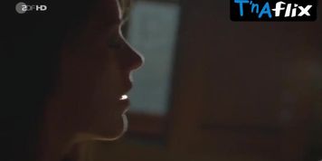 Janina Flieger Sexy Scene  in Rosamunde Pilcher