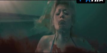 Kelly Brook Thong,  Bikini Scene  in Piranha 3D