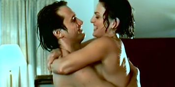 Nicole Ansari Breasts,  Butt Scene  in Zwei Frauen, Ein Mann Und Ein Baby