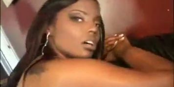Chyna Black vs Mandingo - video 1