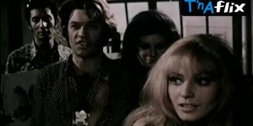 Edwige Fenech Breasts Scene  in L' Uomo Dal Pennello D'Oro