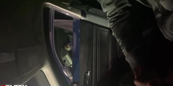 Ebony Car flash cum