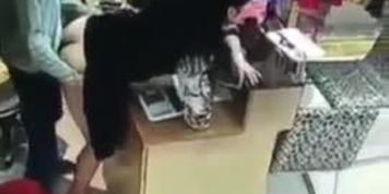 ?li?ki kar??l??? bor&ccedil; &ouml;d&uuml;yor (T&uuml;rk sex)