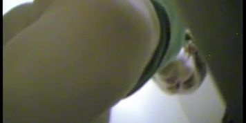 A gorgeous pair of nude booty cheeks on the voyeur camera