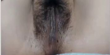 Hairy pussy on cam