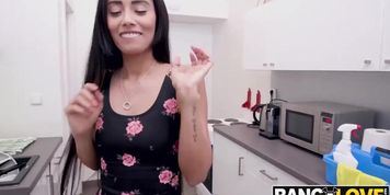 Juicy Ass Maid Andreina Deluxe (Andreina De Lux, Andreina De Luxe)