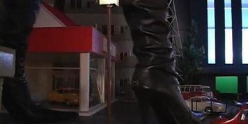 giantess boots crush