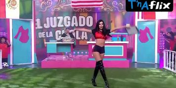 Samantha Batallanos Cortegana Butt Scene  in Humor Peru