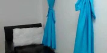 Sexy girl lives dancing tease big booty