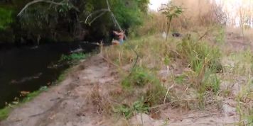 Amateur Milf With Big Ass Sucks Stranger'S Cock At Waterfall Public Sex