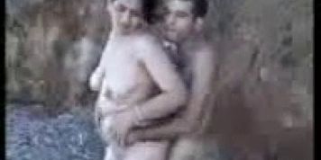 Amature Couple Fuck On A Rocky Beach