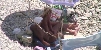 Mature couple quick handjob and fucking on beach voyeur