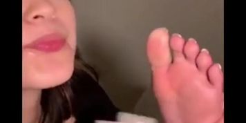 toes sucking