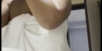 Osai Desi New Onlyfans Bath (Oasi Das)
