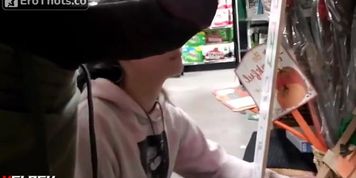 Cute store girl UFLASH