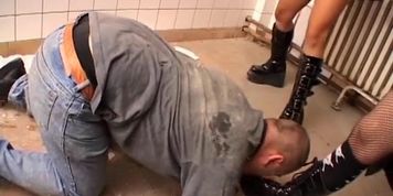 Beatdown in abandoned toilet, 2