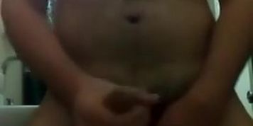 Hetero de verga peluda corriendose