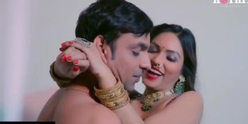 Kamwali Bai Ke Bade Dhudh Chuse (indian_girl)