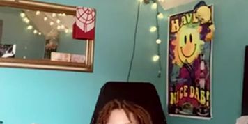 Tatted Camgirl Cums Rough