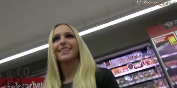Fucking inside supermarket ficken im supermarkt