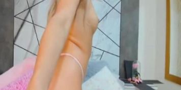 Charming Sexy Girl Makes Herself Cum On Cam