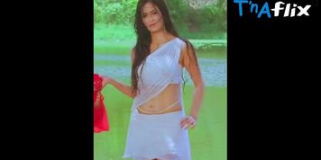 Shweta Tiwari Sexy Scene  in Bin Bulaye Baraati