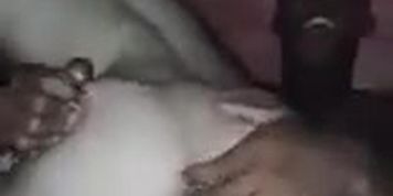 Suruba Na Favela Com Branquinha Magrinha - Pornolandia.mp4
