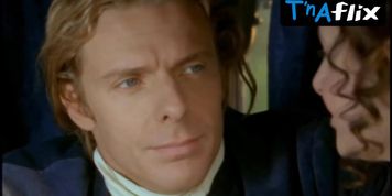Eleonora Mazzoni Breasts Scene  in Elisa Di Rivombrosa