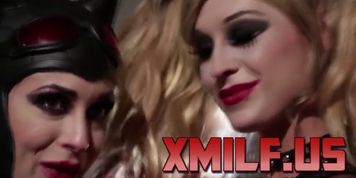 Catwoman pussyfucked in trio by joker by XMILFUS