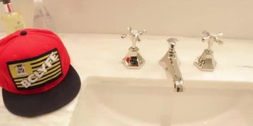 Vixen douche